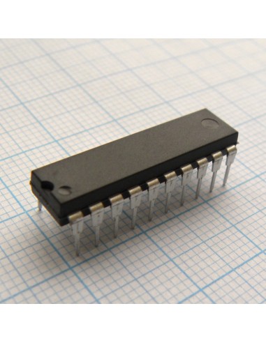 SN74AS573AN, Восьмиразрядный D-триггер защелка DIP20